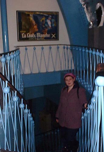 [Marnie in Atomium]
